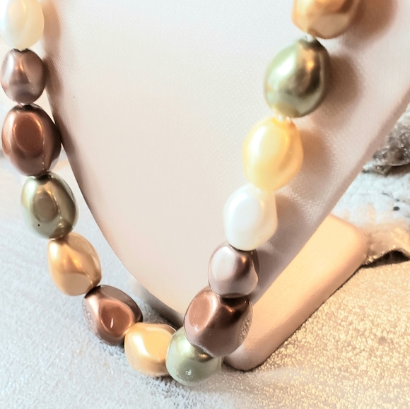 Masami Baroque Multicoloured Pearl Necklace NWT - Picture 3 of 5